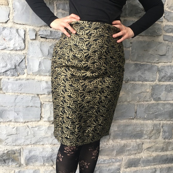 Baroque Lace Pencil Skirt - Picture 2 of 6